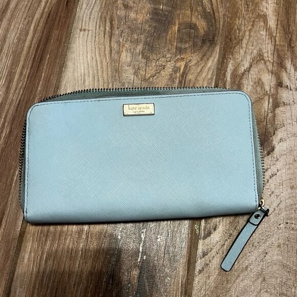 Kate Spade Wallet - Picture 1 of 7